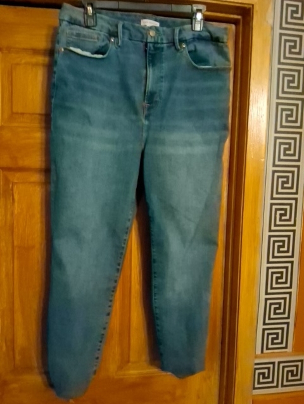 Good American Medium Blue Cropped Slim Jeans